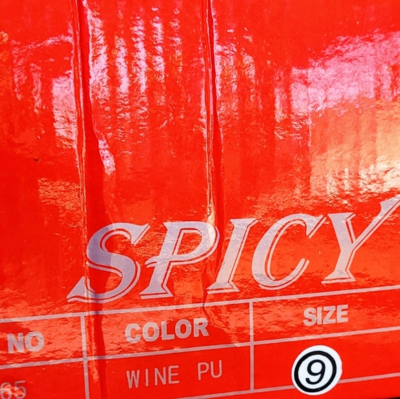 Spicey Footwear Boots, Size 9 - Picture 4 of 4